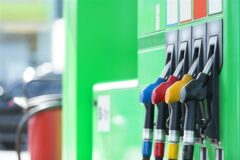 10 % - Kraftstoffmehrverbrauch – Rücktritt vom Fahrzeugneuwagenkaufvertrag