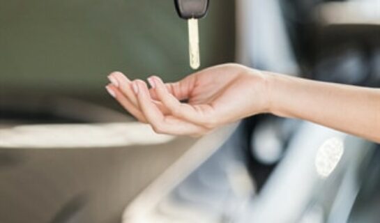 Neuwagenkauf: Nacherfüllungsanspruch bei Motorschaden