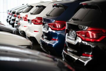 Neufahrzeugkaufvertrag – Nachlieferung eines typengleichen fabrikneuen Ersatzfahrzeuges