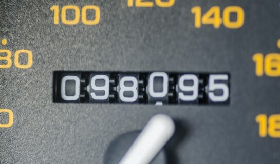 Gebrauchtwagenkauf – Rücktritt – Laufleistungsabweichung von ebay-Angebot und Tachometer